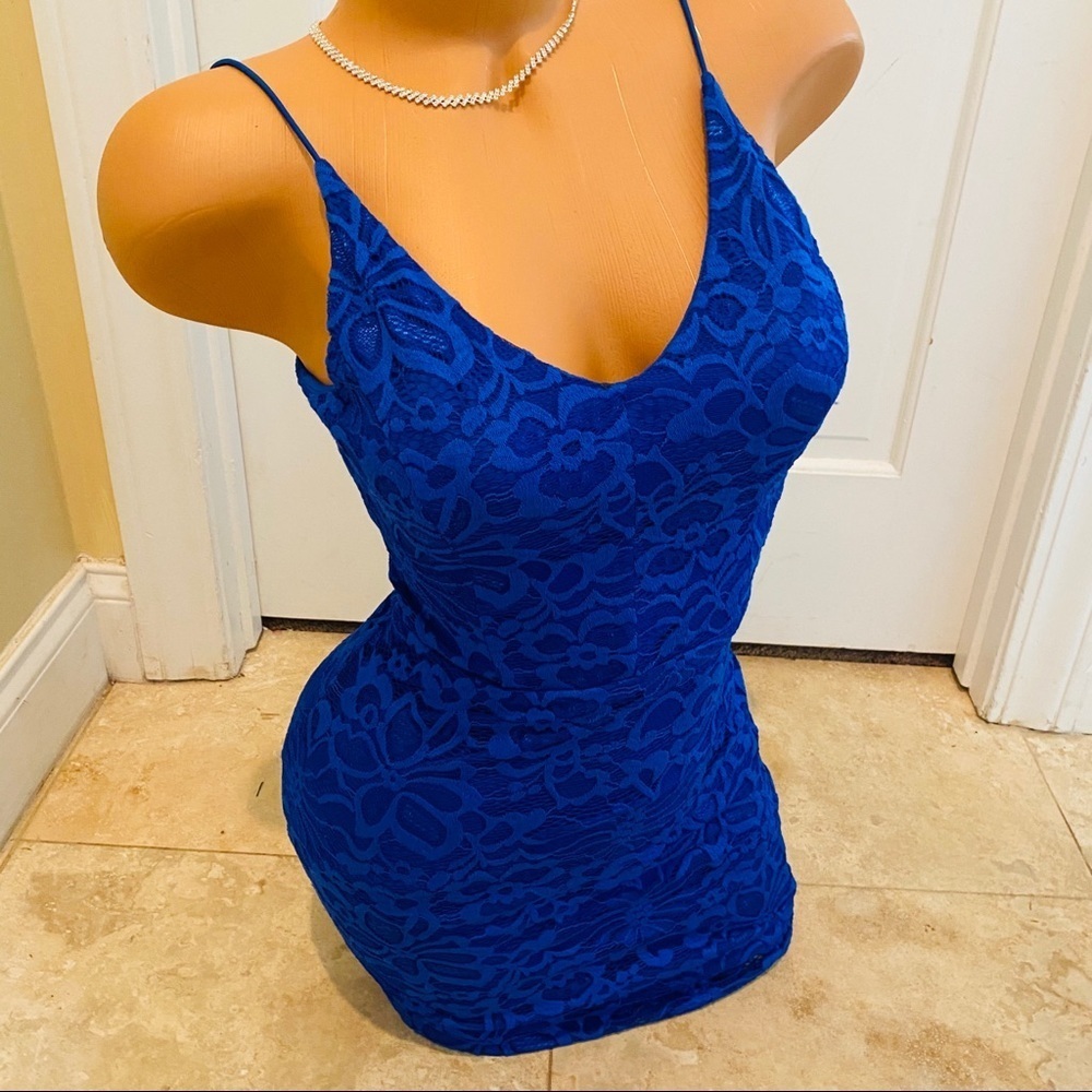 Teeze Me Backless VNeck Lace Mini Dress Royal Blue Size 1 / XSmall​​​ - Picture 4 of 7